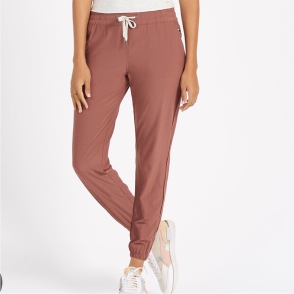 Vuori Womens Pants Weekend Jogger Sz S In Terracotta - Picture 6 of 10